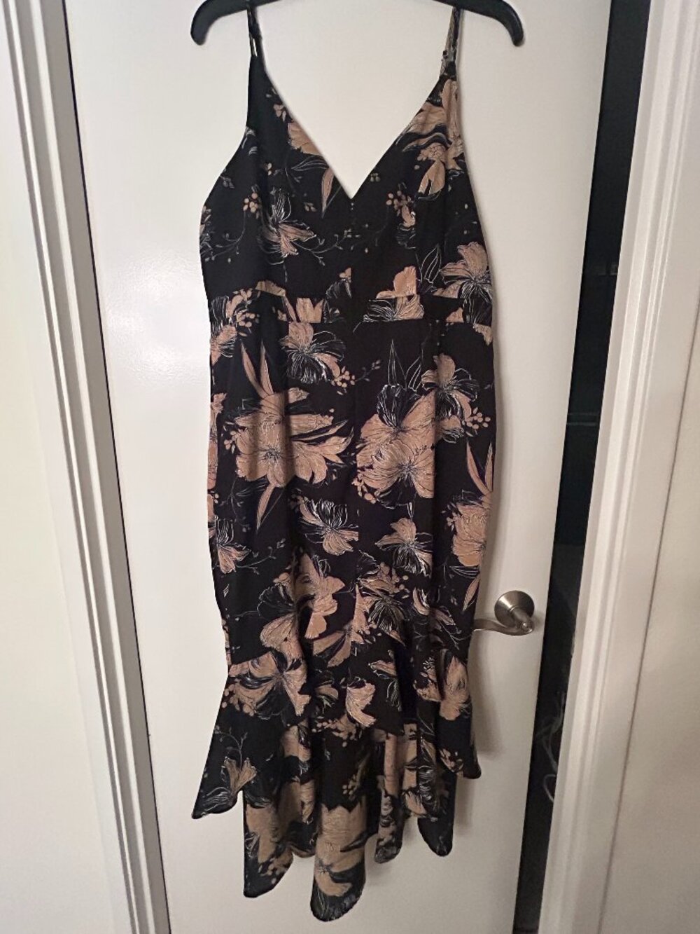 Lulus | High-Low Floral Maxi Dress | Black & Beige | L | Like New